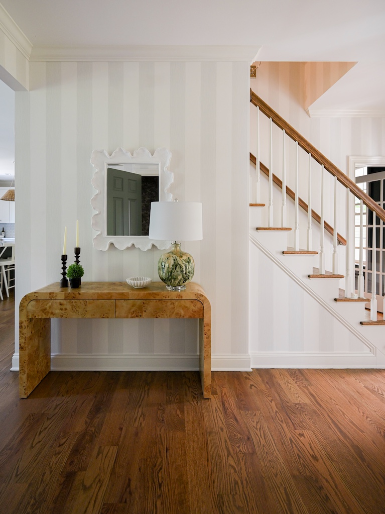 Entry stairway/entrance styling 